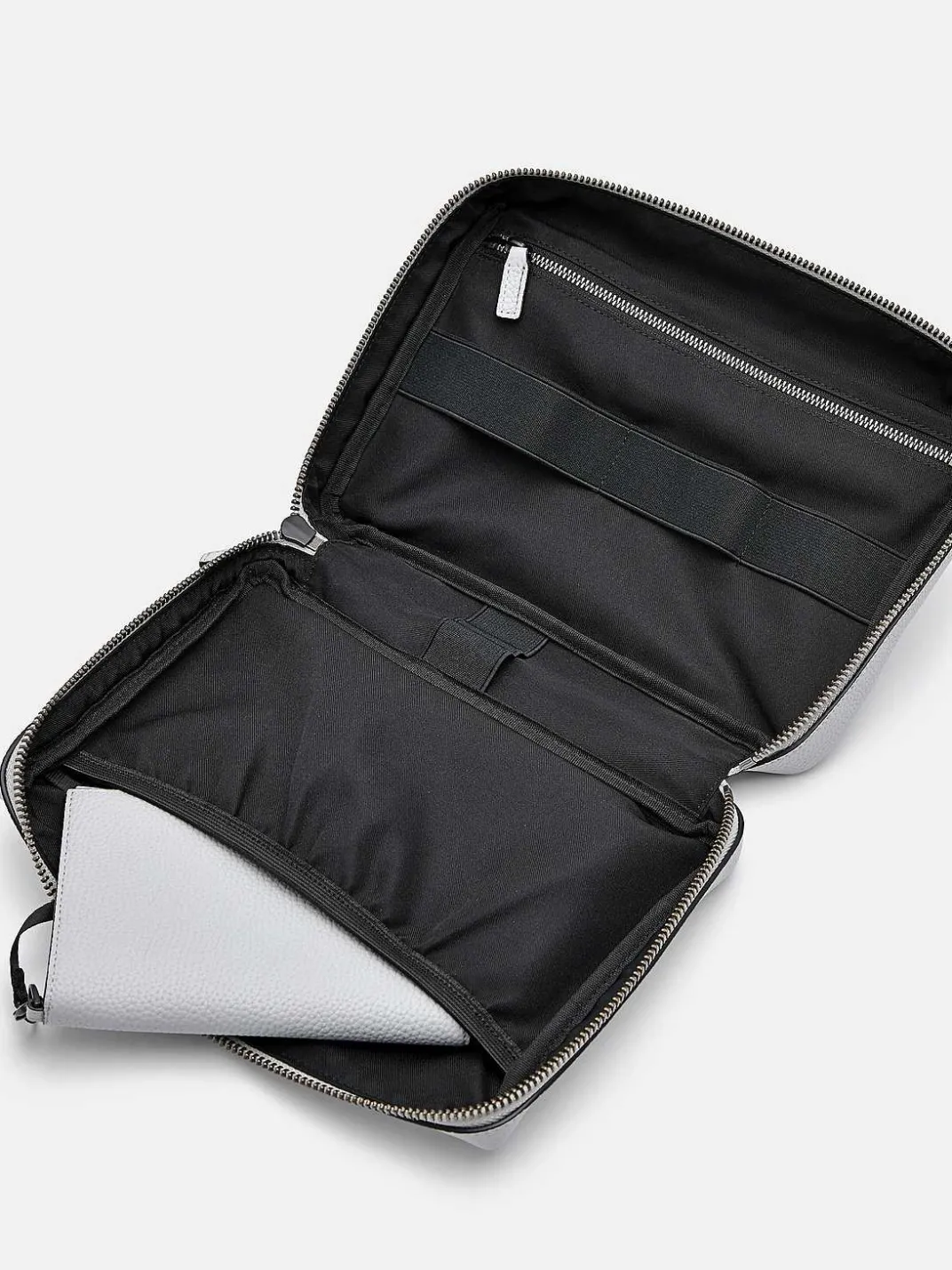 Embossed Leather Pouch<PEDRO