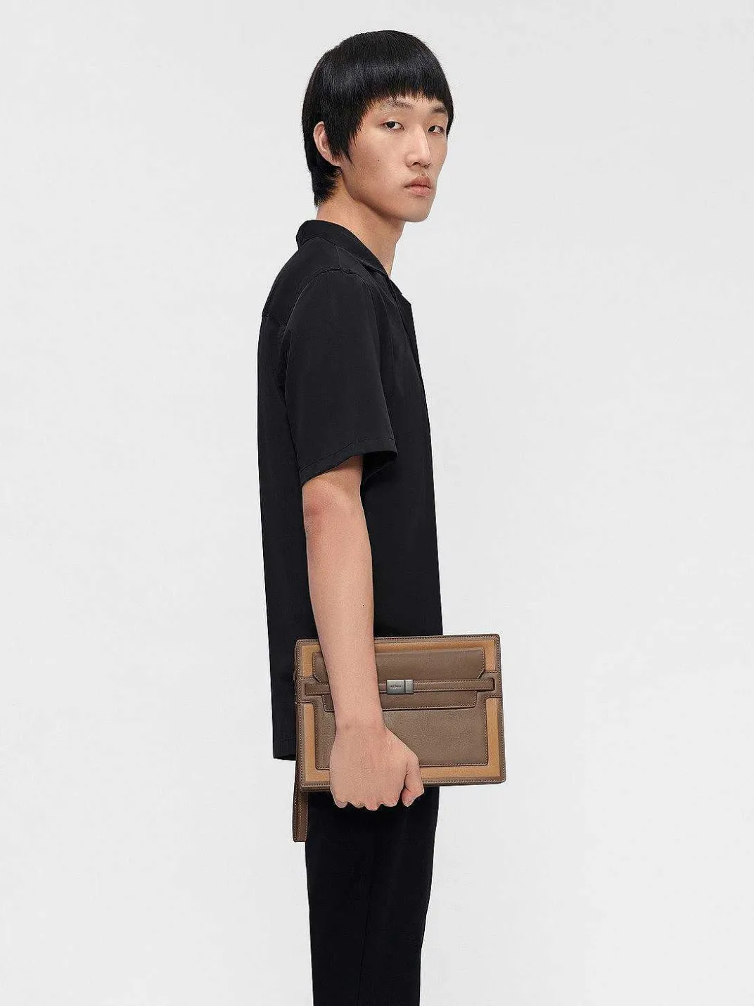 Hopper Clutch Bag<PEDRO