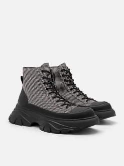 Hybrix Lace-Up Boots<PEDRO New