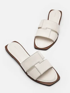Iza Flat Sandals<PEDRO Outlet