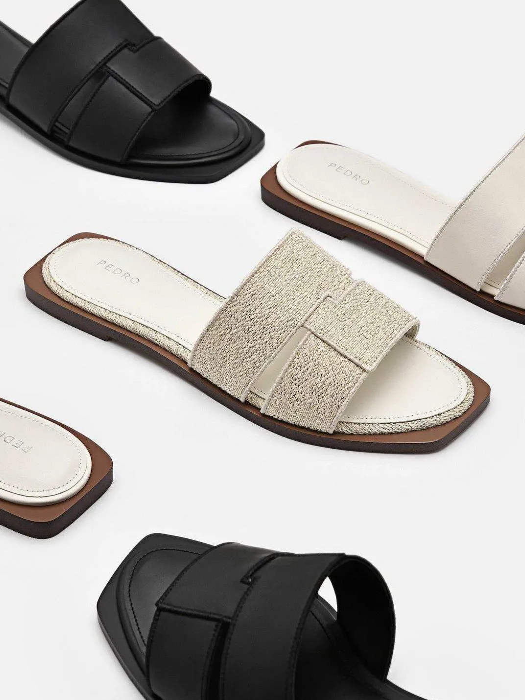 Iza Flat Sandals<PEDRO Hot
