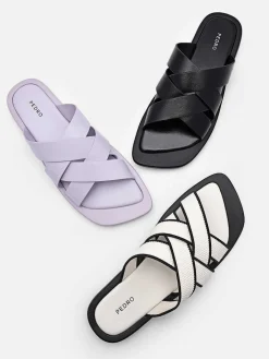 Izzie Flat Sandals<PEDRO New