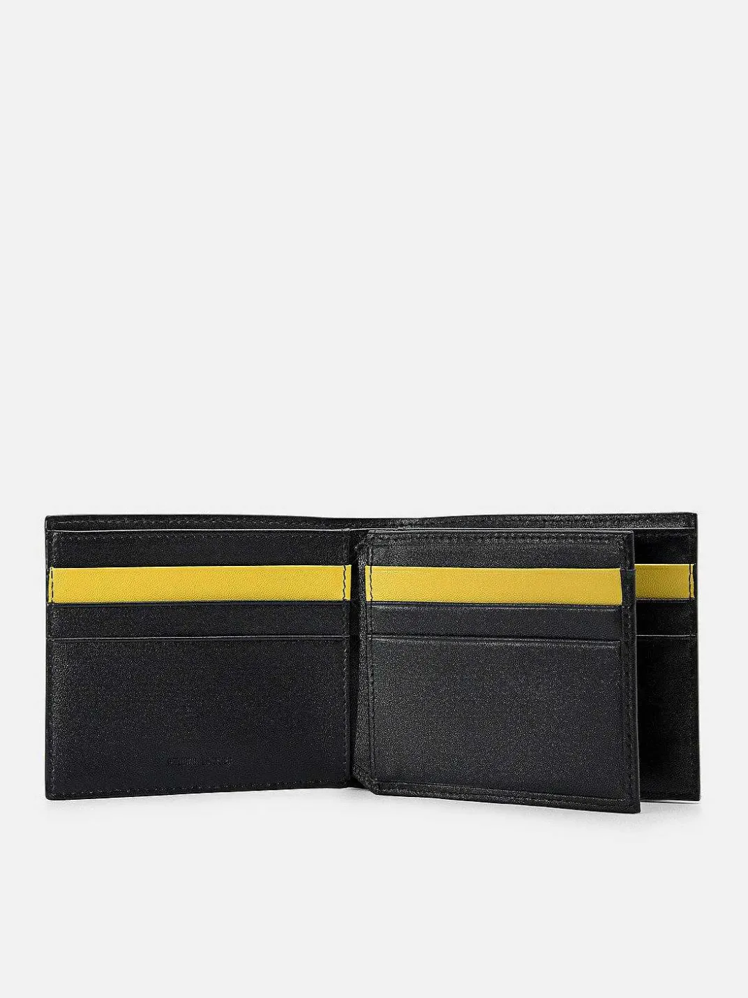 Leather Bi-Fold Flip Wallet<PEDRO Outlet