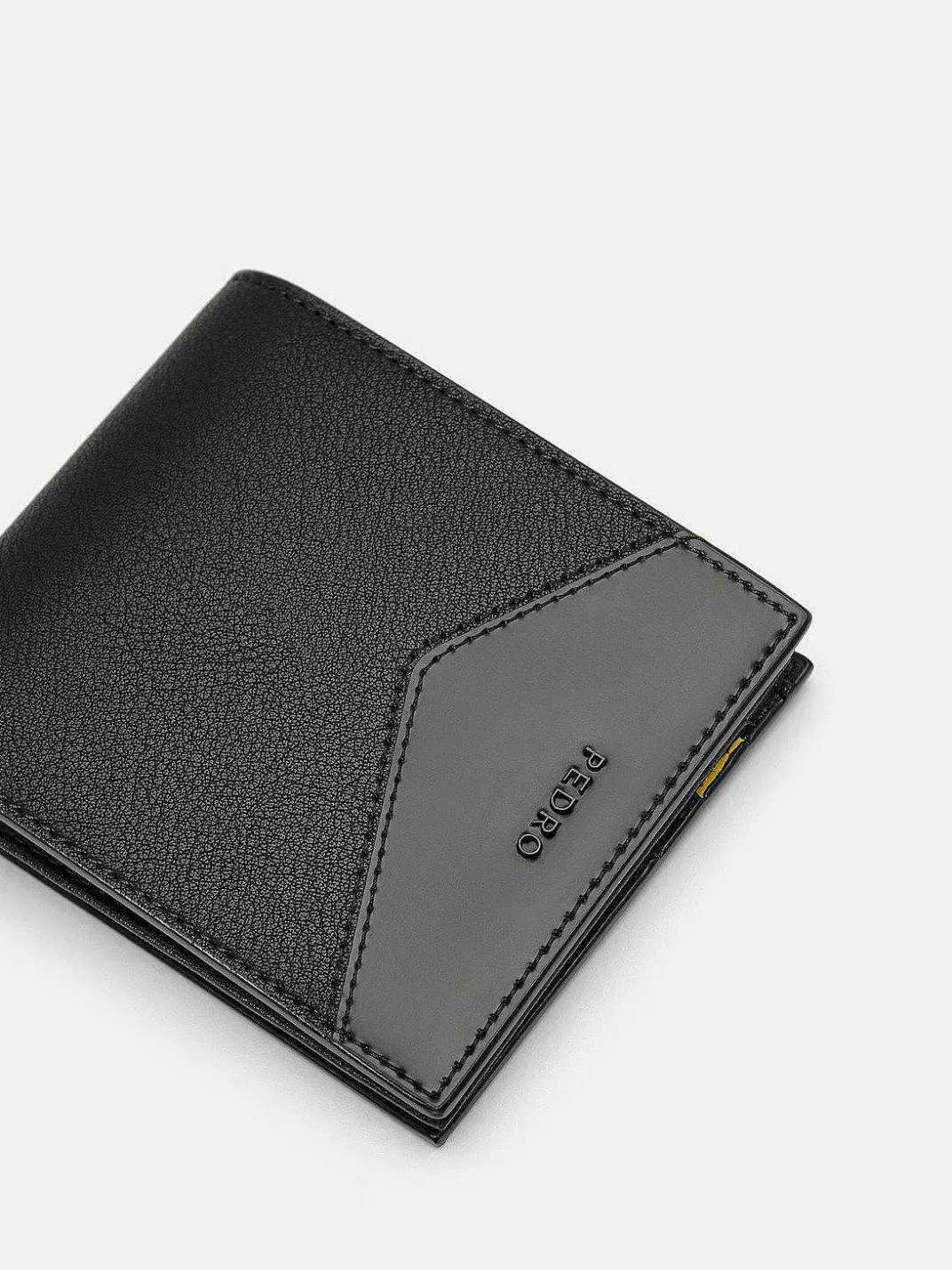 Leather Bi-Fold Flip Wallet<PEDRO Outlet