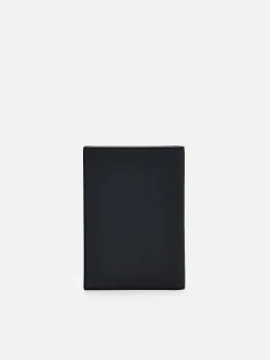 Leather Bi-Fold Passport Holder<PEDRO
