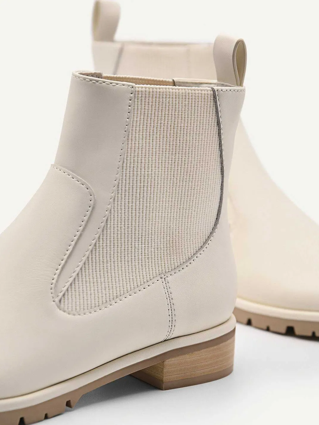 Leather Chelsea Boots<PEDRO New
