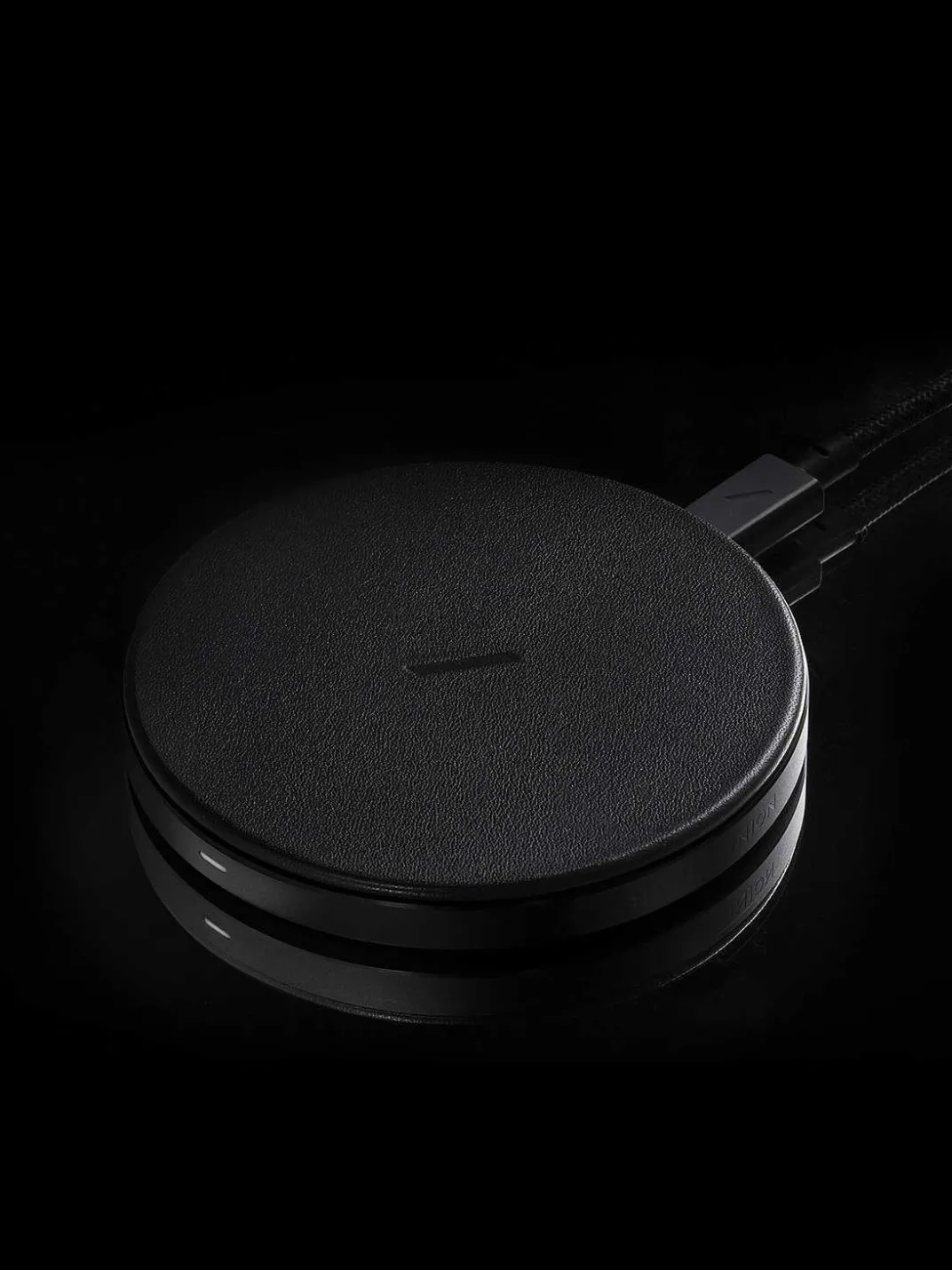 Leather Drop Wireless Charger<PEDRO New