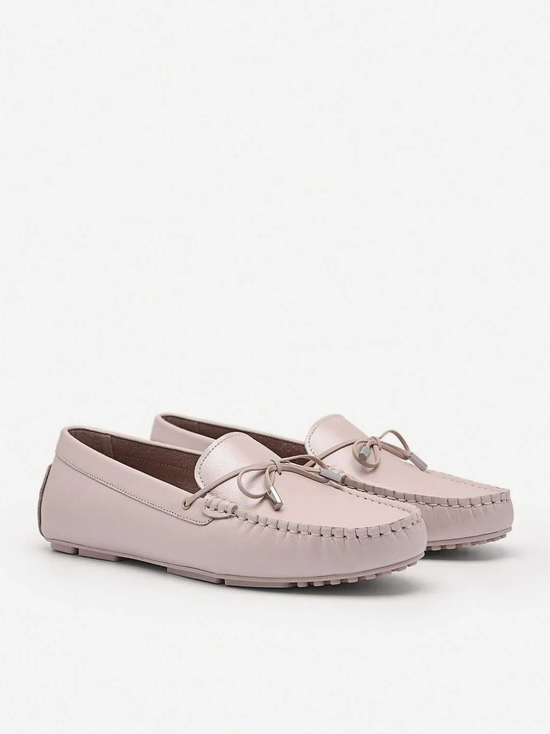 Pearlized Calf Leather Bow Driving Shoes<PEDRO Sale