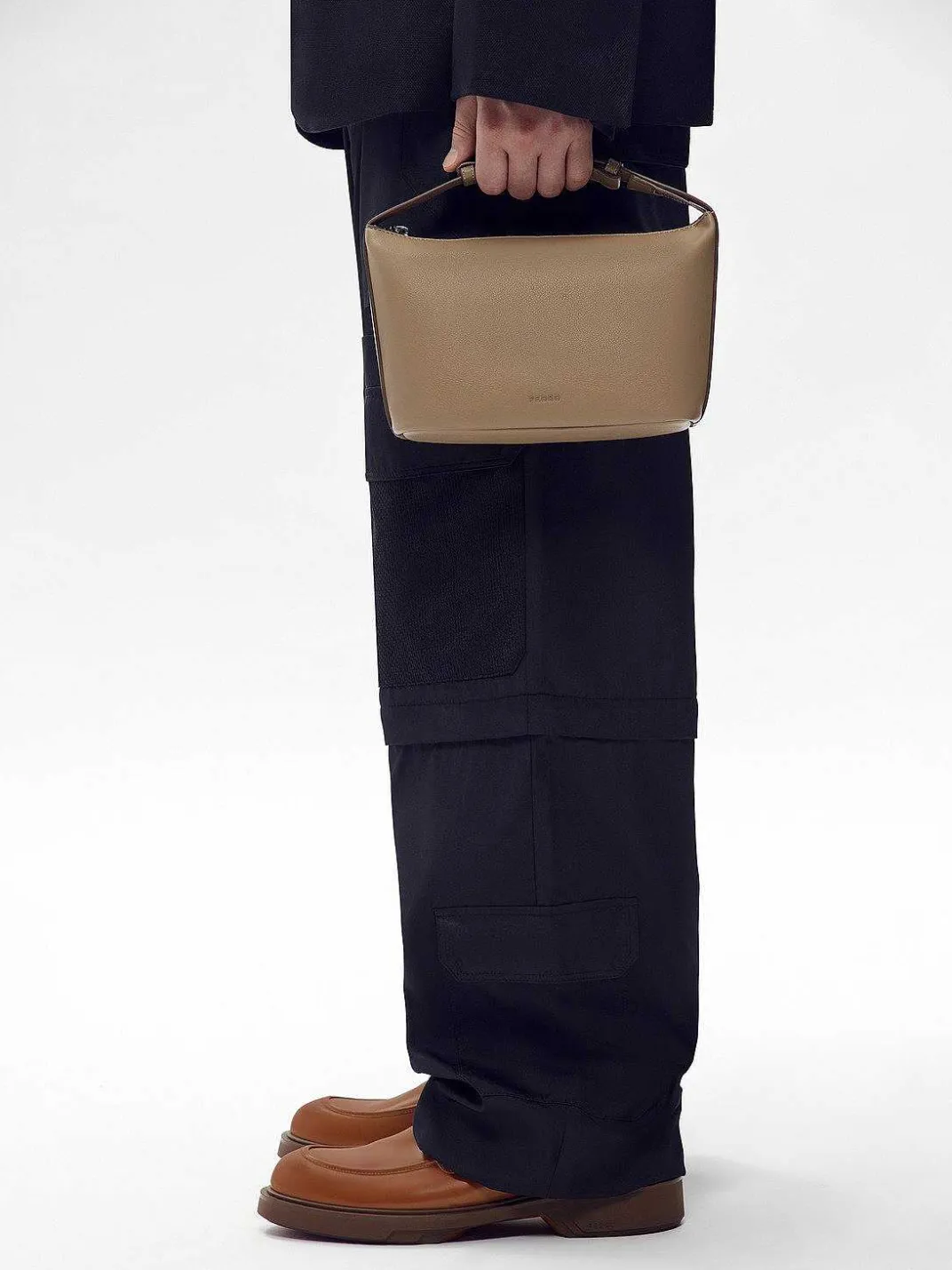 Robin Sling Bag<PEDRO