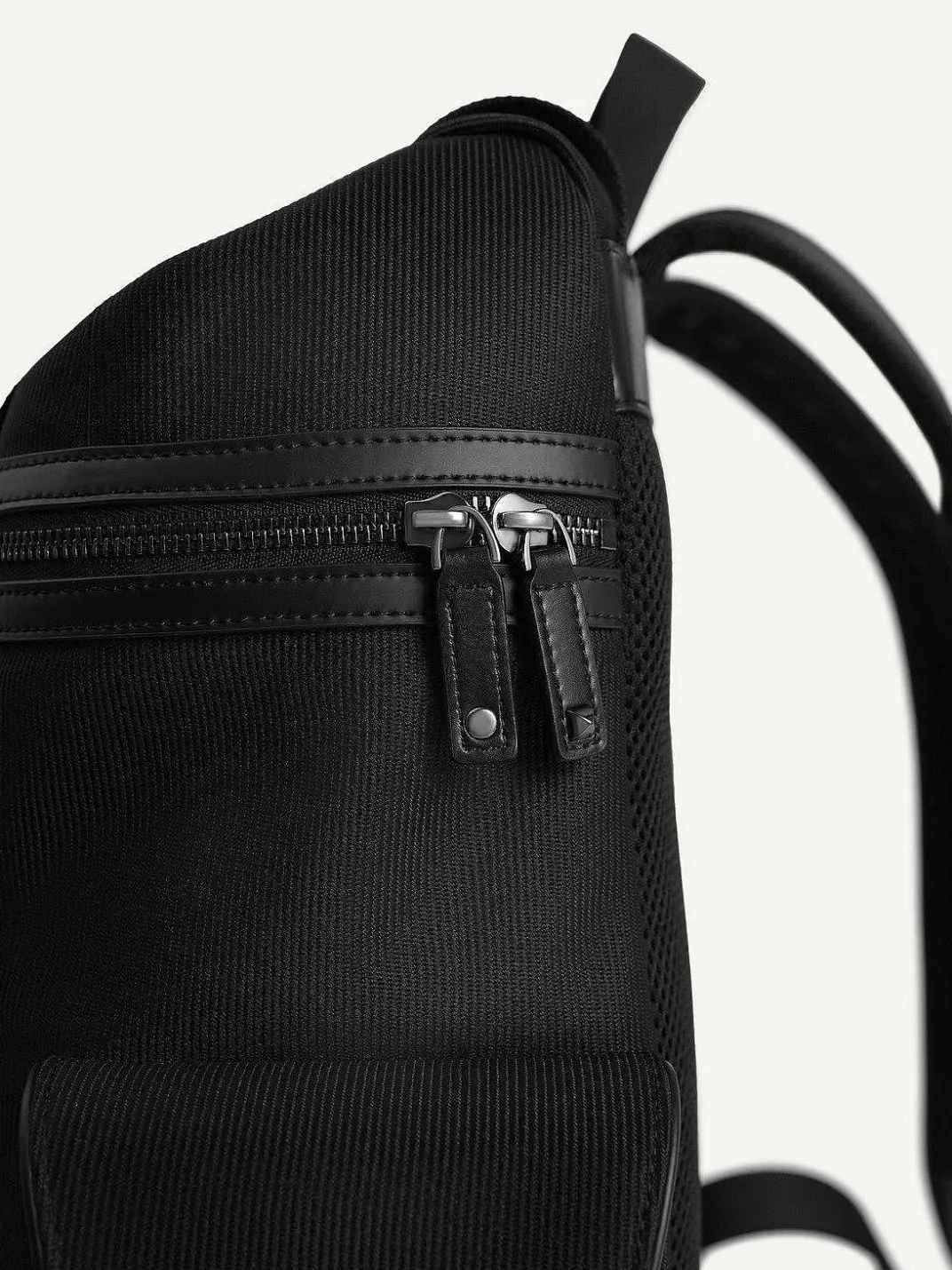 Utilitarian Backpack<PEDRO